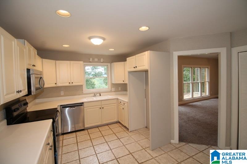 100 Crest Drive Birmingham, AL 35209 - Photo 7 of 30