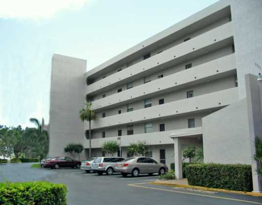 5301 Northwest 2nd Avenue, Unit PHB Boca Raton, FL 33487 - Photo 1 of 9 Primary Photo