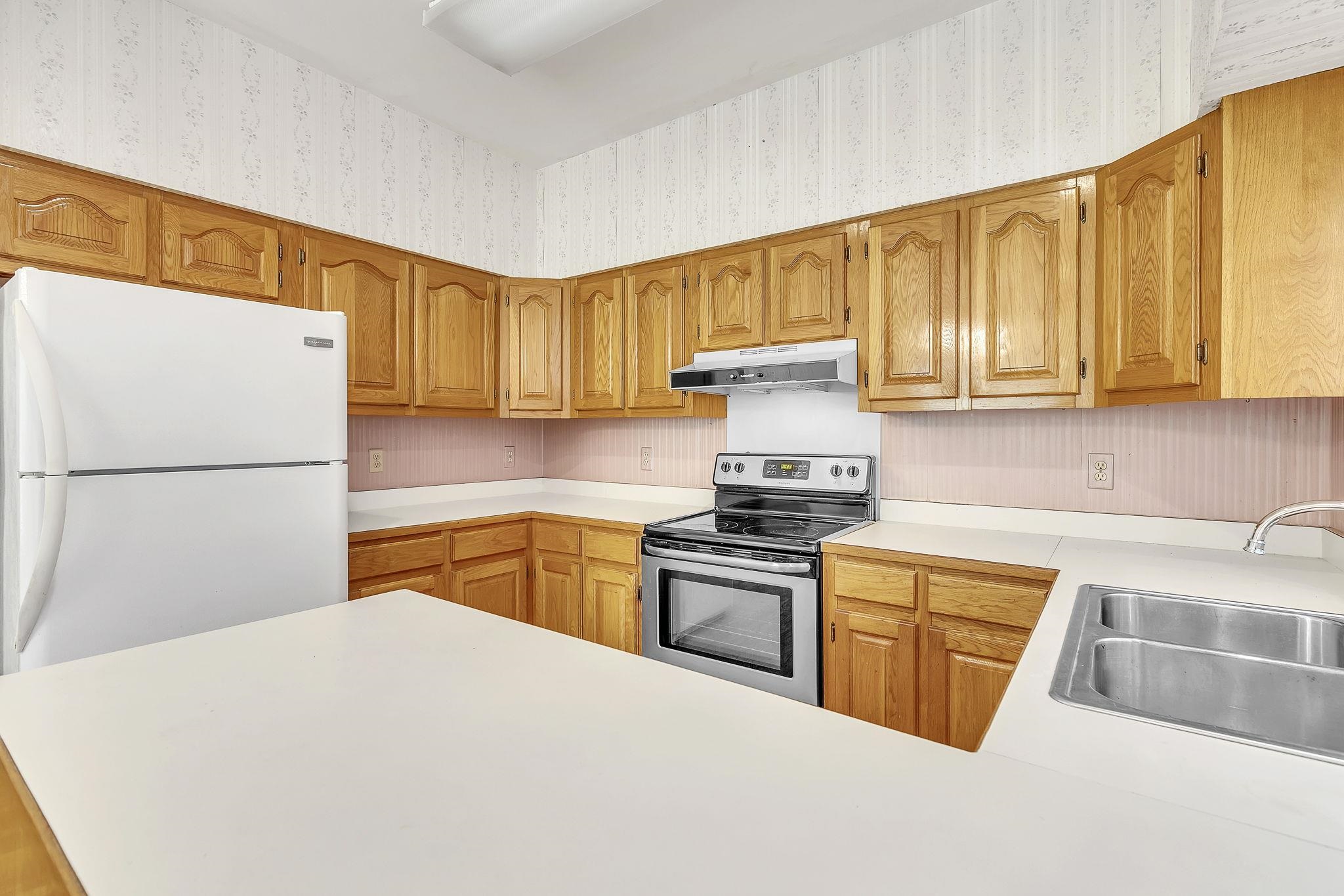 367 Ridgewood Drive Daphne, AL 36526 - Photo 33 of 71 Kitchen