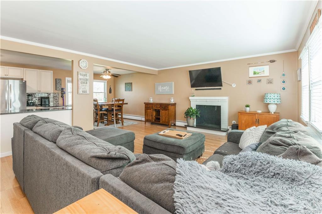 9 Craigmore Road Bloomfield, CT 06002 - Photo 1 of 1 WOW!! Truly an Open Floorplan...Welcome to your new home.