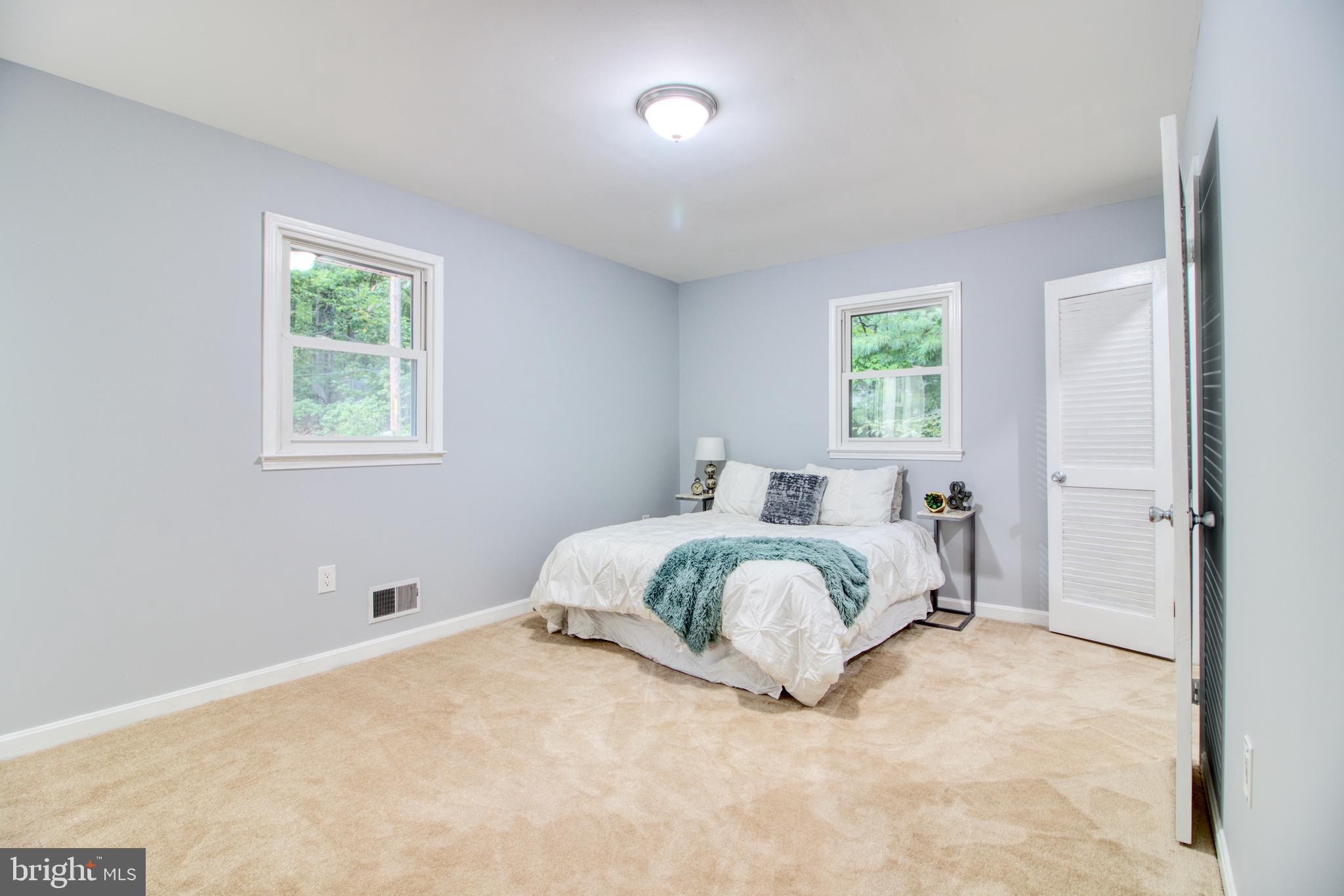 2202 Mountain Road Haymarket, VA 20169 - Photo 22 of 51 Upper level master bedroom