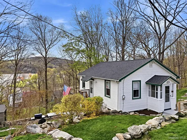 $299,999 | 77 Montrose Drive, Carmel, NY 10512