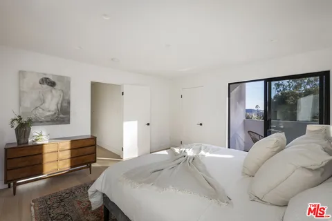 $1,598,000 | 5240 Barker Drive, Los Angeles, CA 90042