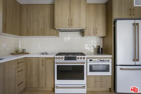 $1,598,000 | 5240 Barker Drive, Los Angeles, CA 90042