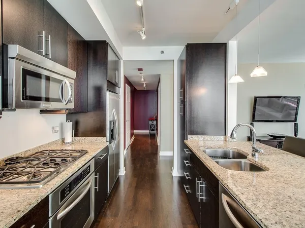 $5,250 | 505 North McClurg Court, Unit 2402, Chicago, IL 60611