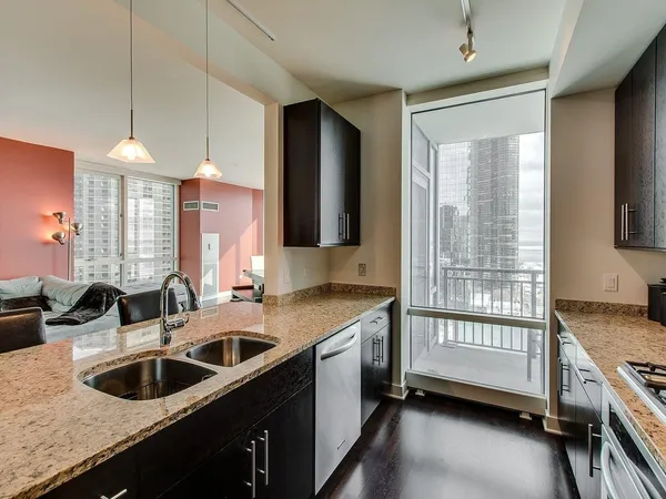 $5,250 | 505 North McClurg Court, Unit 2402, Chicago, IL 60611