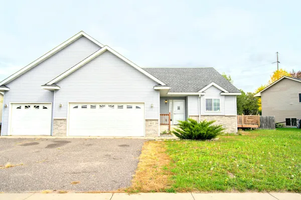 $319,900 | 107 Justice Place, Big Lake, MN 55309