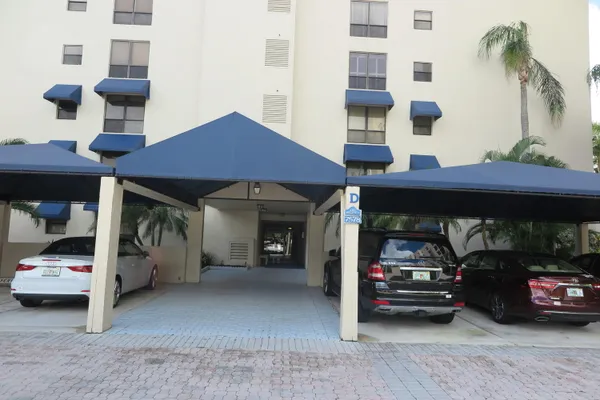 $5,000 | 7578 Regency Lake Drive, Unit 501, Boca Raton, FL 33433