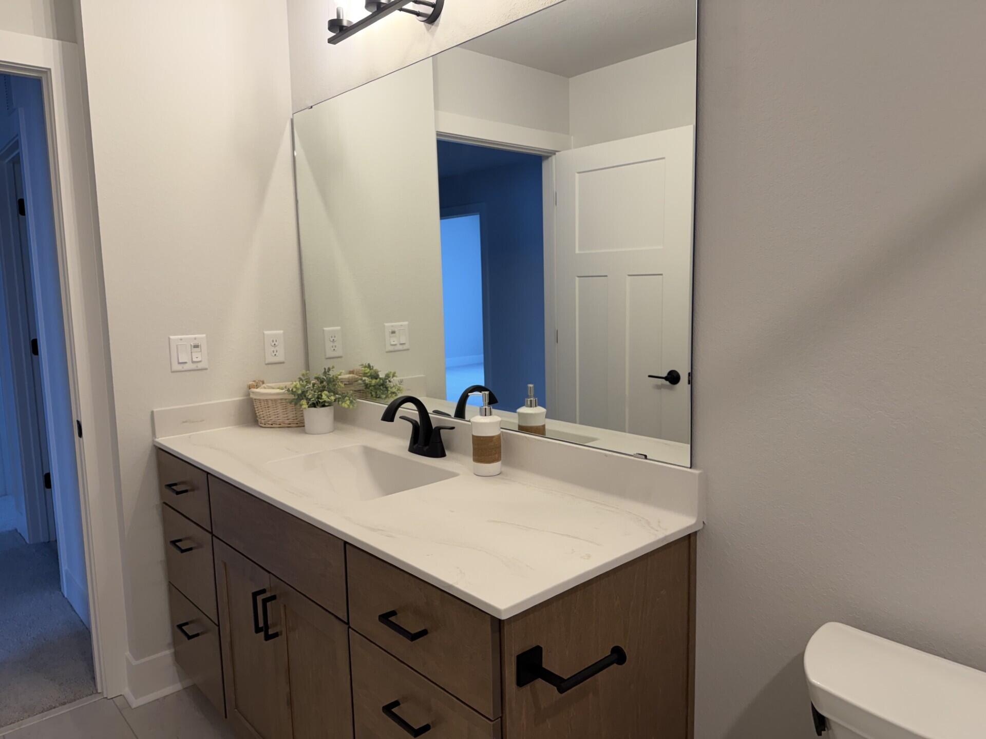 W193-n4980 Rosemary Ridge Menomonee Falls, WI 53051 - Photo 6 of 11 Full Bath upper level