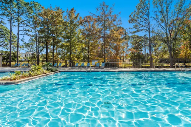 a view of yard with green space