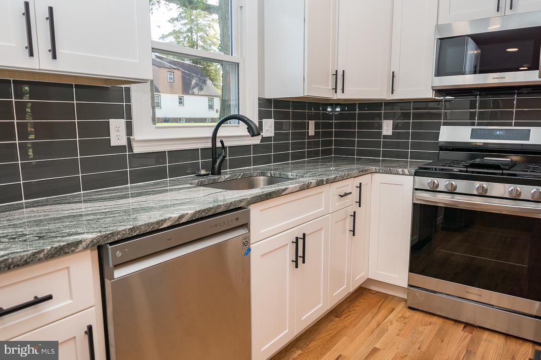 515 Hanover Road Wilmington, DE 19809 - Photo 5 of 36 STAINLESS STEEL APPLIANCES