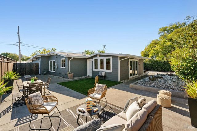 $975,000 | 106 Labrea Way, San Rafael, CA 94903