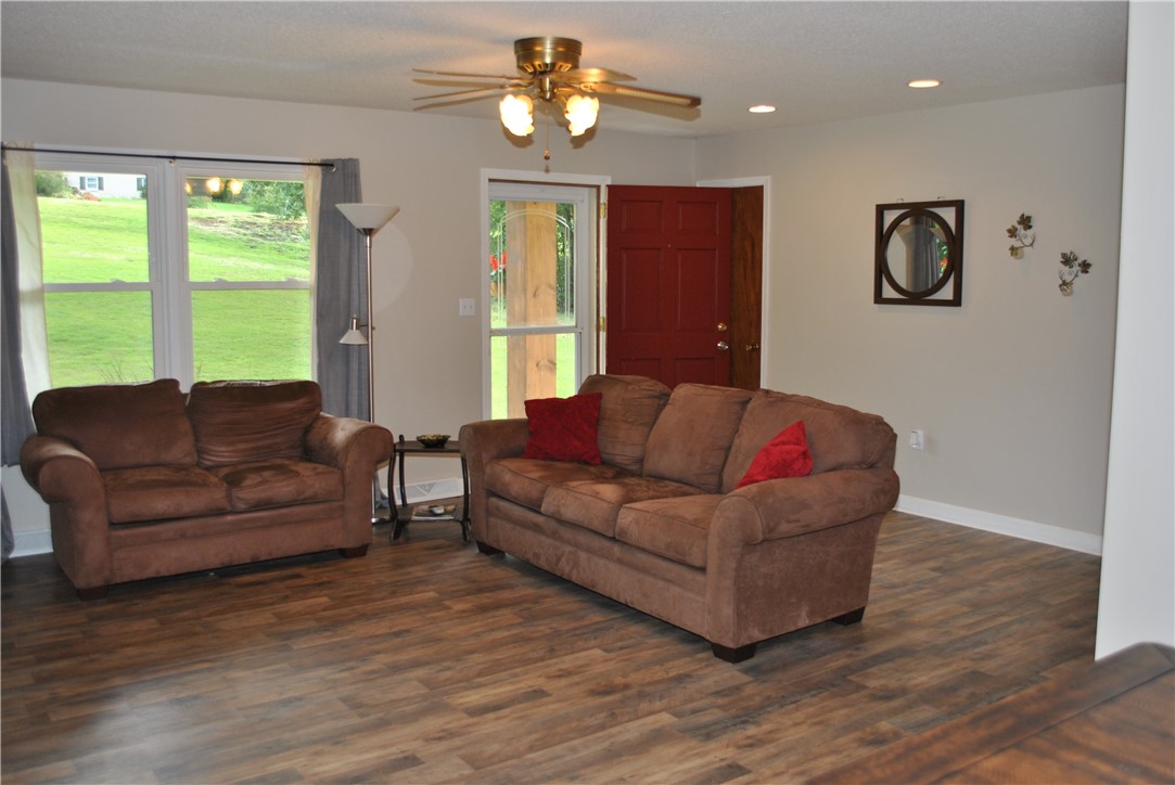 3020 Keowee School Road Seneca, SC 29672 - Photo 4 of 31 Front door entrance allows options for furniture p
