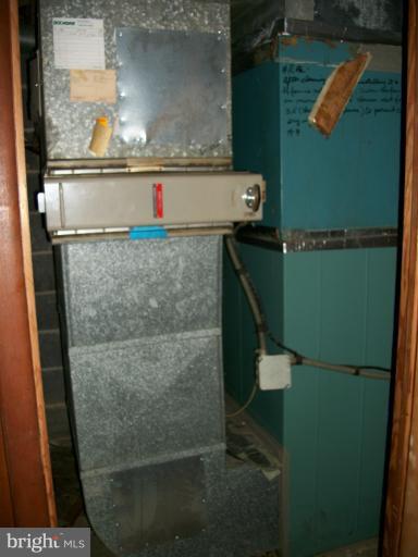4101 Raleigh Road Pikesville, MD 21208 - Photo 22 of 26 a bathroom with a shower