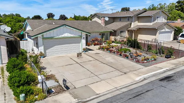 $1,150,000 | 1863 Arroyo De Platina, San Jose, CA 95116