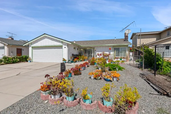 $1,150,000 | 1863 Arroyo De Platina, San Jose, CA 95116