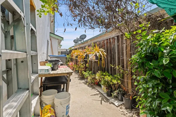 $1,150,000 | 1863 Arroyo De Platina, San Jose, CA 95116