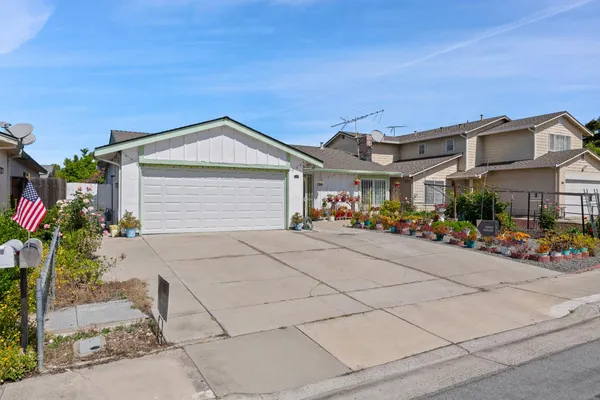 $1,150,000 | 1863 Arroyo De Platina, San Jose, CA 95116