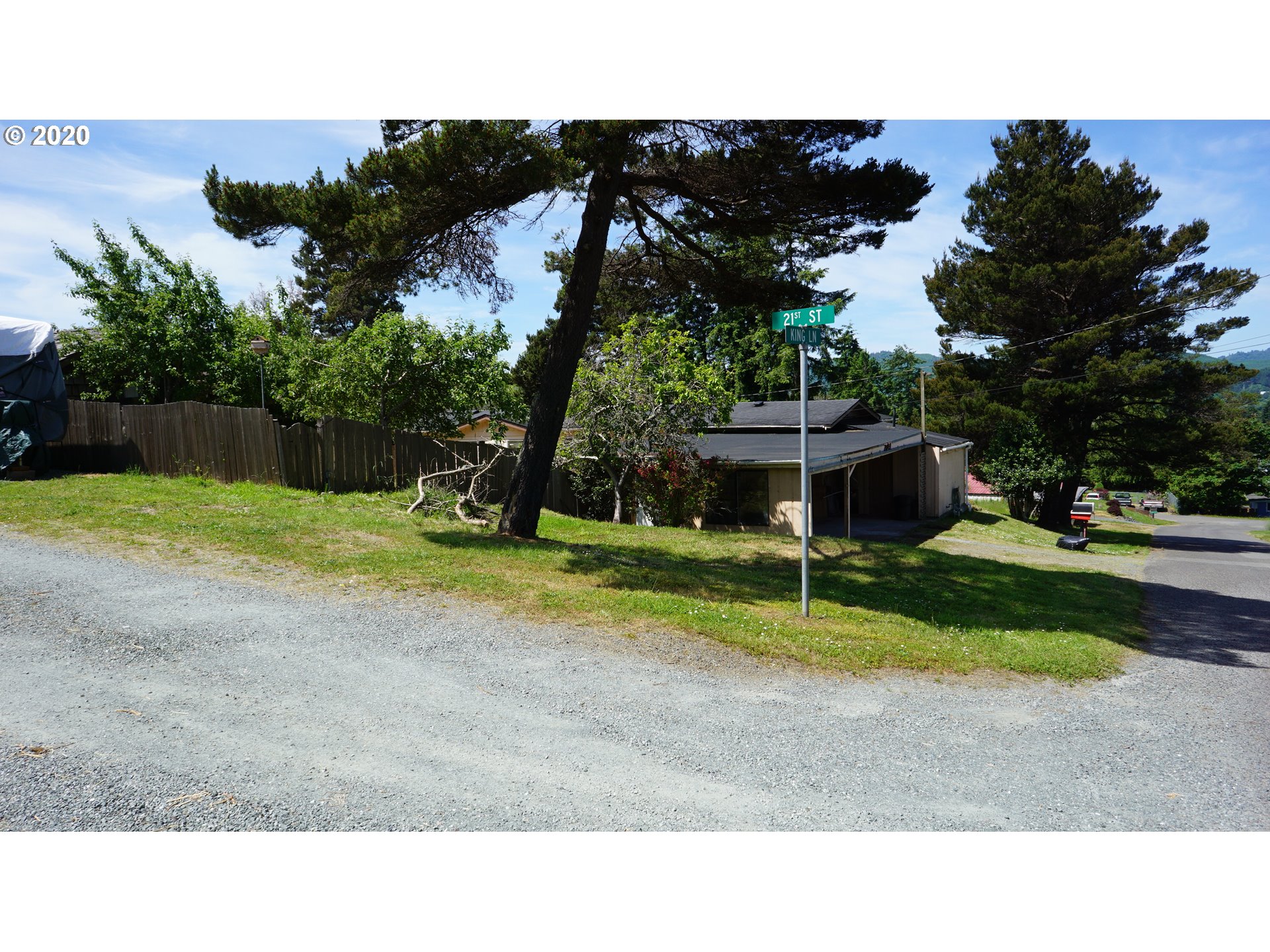 2041 King Lane Myrtle Point, OR 97458 - Photo 17 of 27 Gallery Image 17