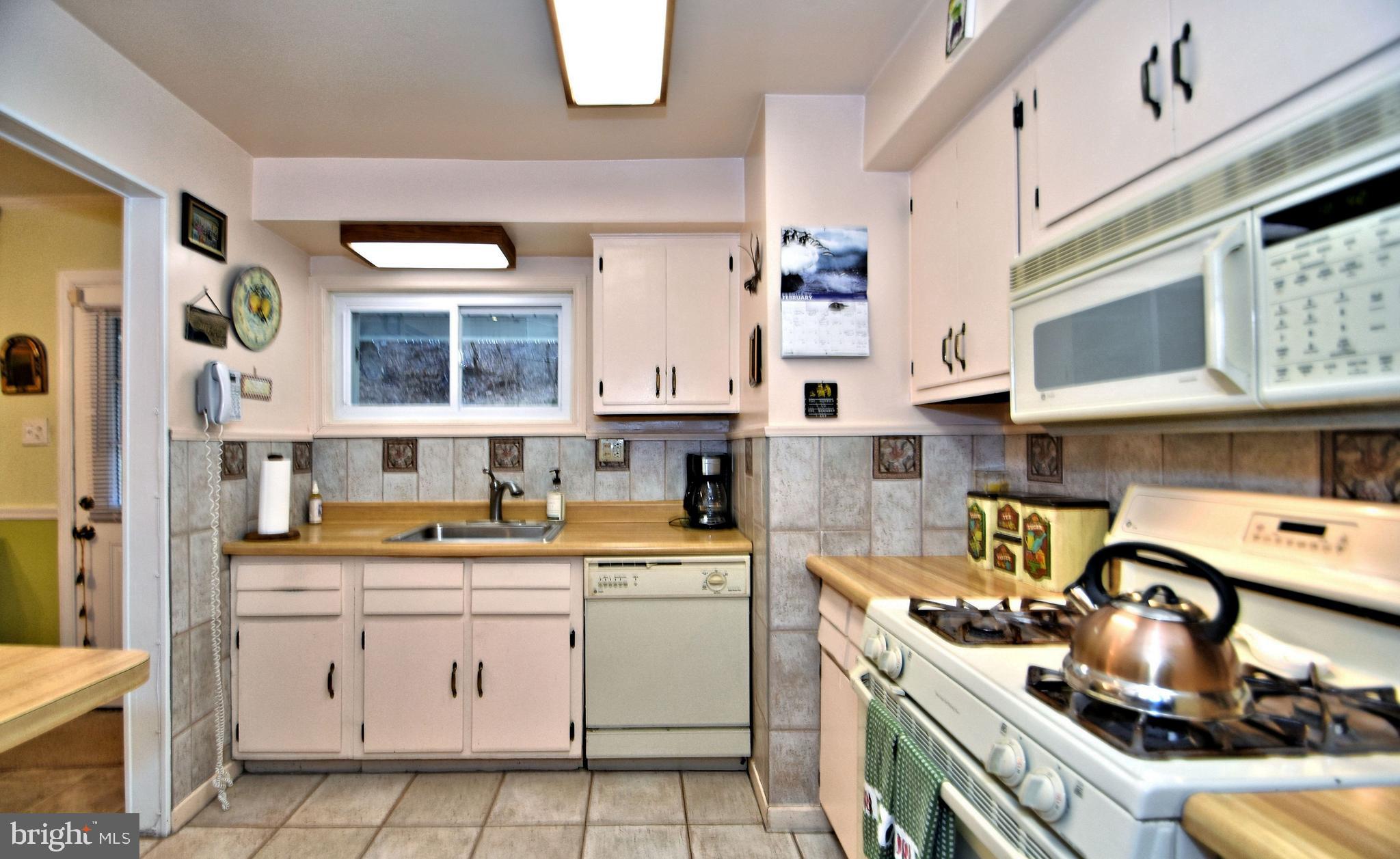 8627 Patton Road Wyndmoor, PA 19038 - Photo 13 of 31 Kitchen