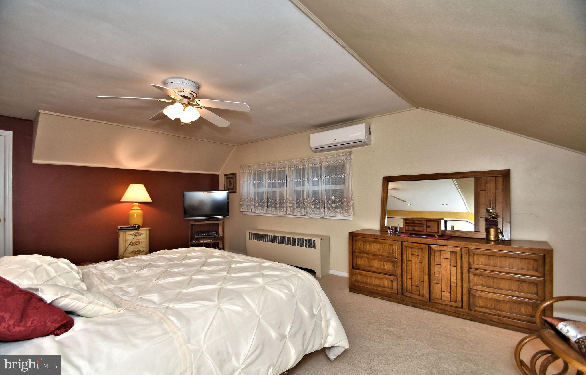 8627 Patton Road Wyndmoor, PA 19038 - Photo 16 of 31 Master bedroom