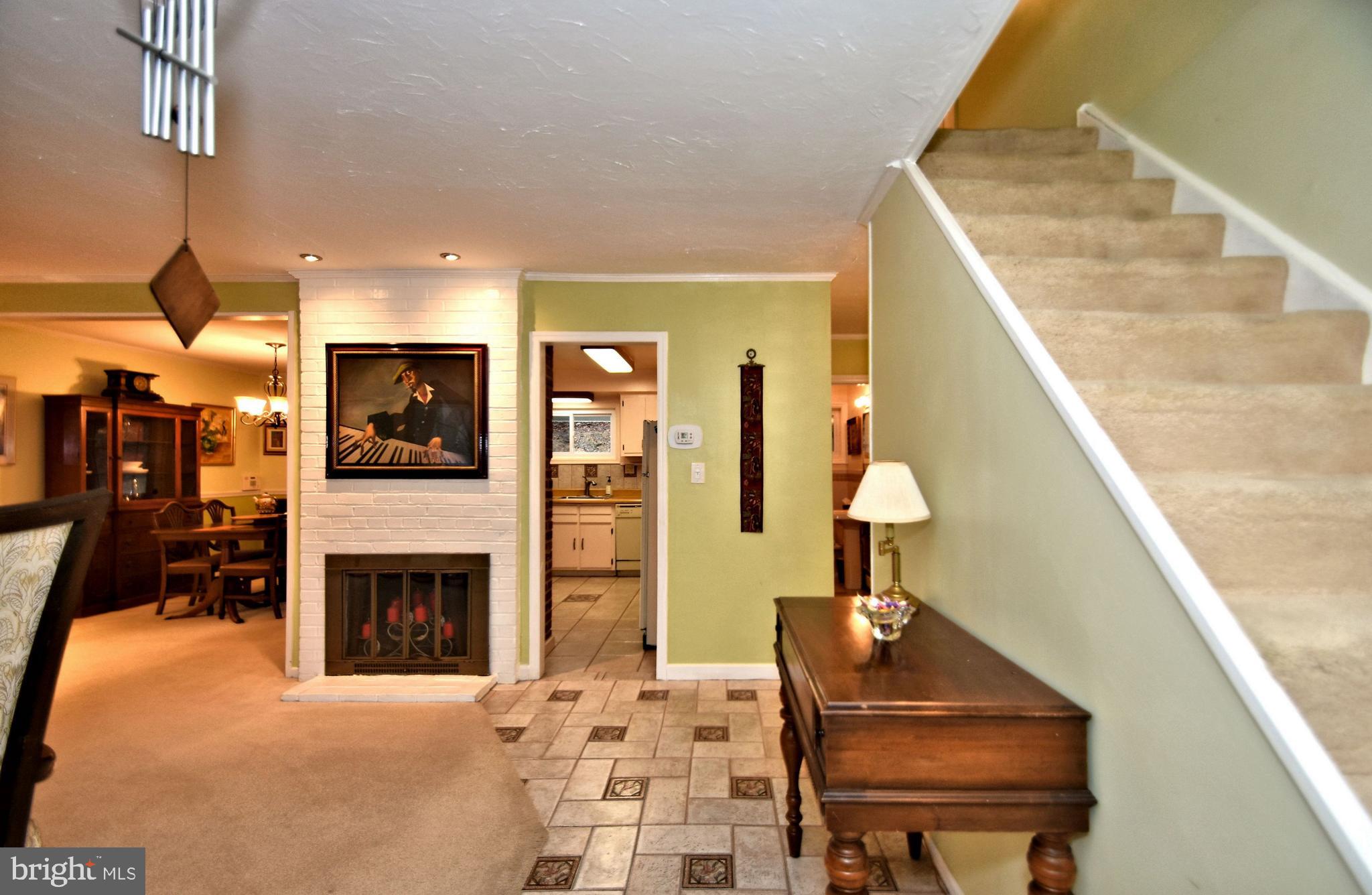 8627 Patton Road Wyndmoor, PA 19038 - Photo 4 of 31 Foyer
