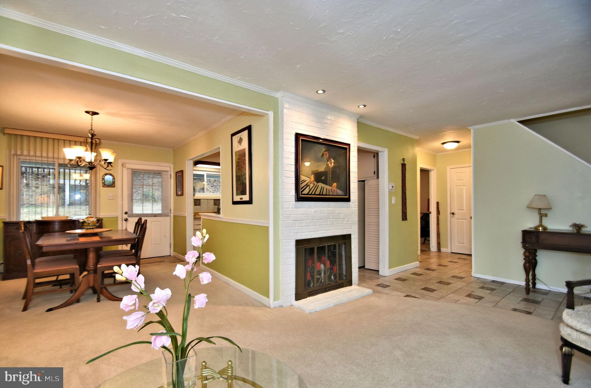 8627 Patton Road Wyndmoor, PA 19038 - Photo 7 of 31 Living room