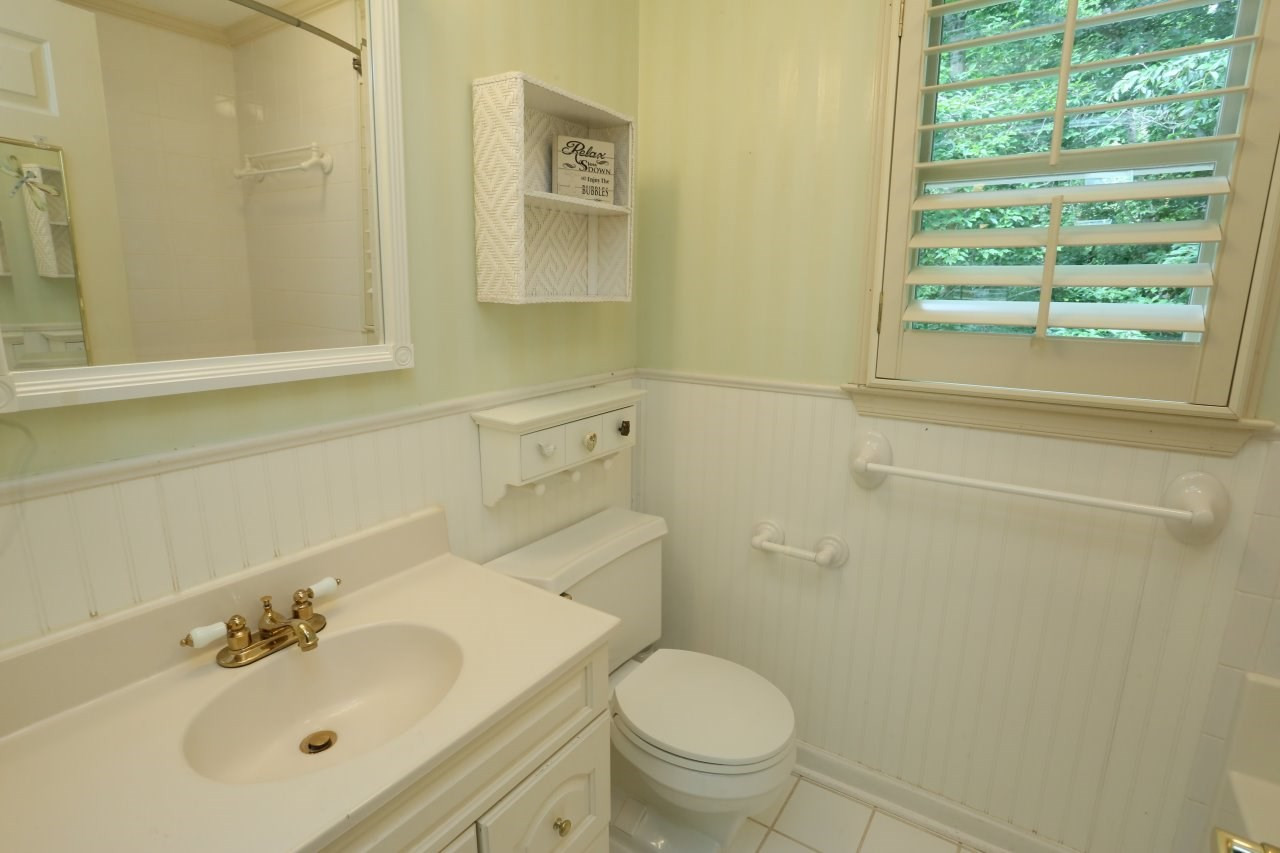 6201 Lakerun Court Raleigh, NC 27612 - Photo 19 of 24 Photo 20