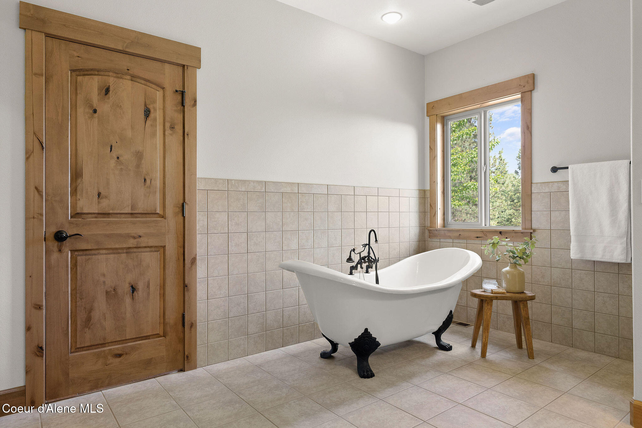 5120 West Foothill Drive Coeur D'Alene, ID 83814 - Photo 43 of 114 5120WFoothillDrEdts-49