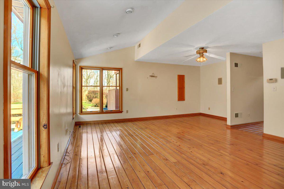 255 Knox Road Orrtanna, PA 17353 - Photo 19 of 87 Gallery Image 19