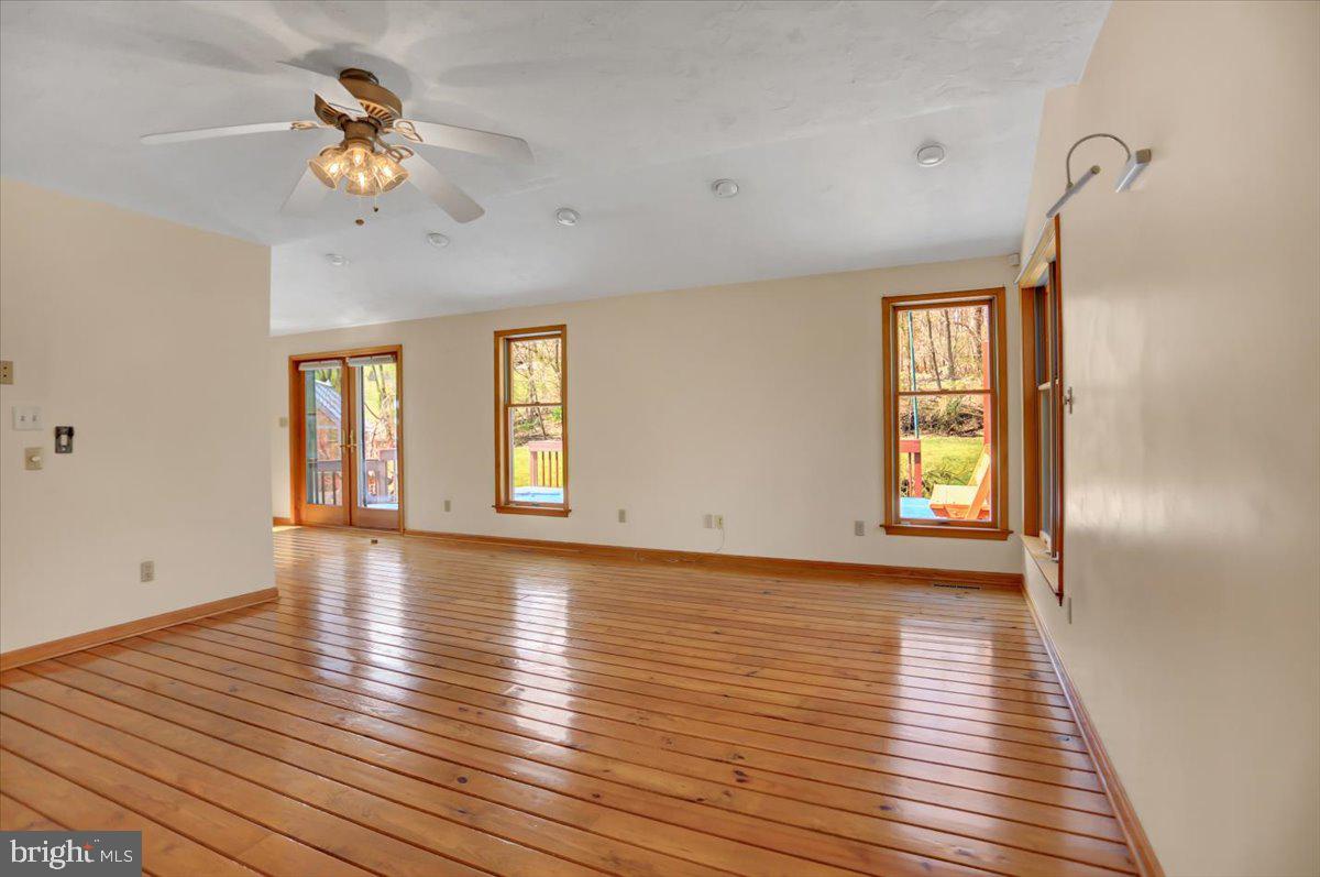 255 Knox Road Orrtanna, PA 17353 - Photo 21 of 87 Gallery Image 21