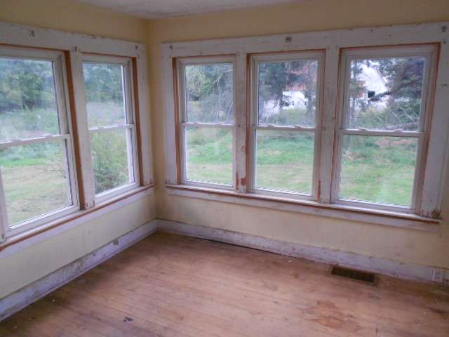 6257 Grand River Road Bancroft, MI 48414 - Photo 3 of 6 31075197-2.JPG