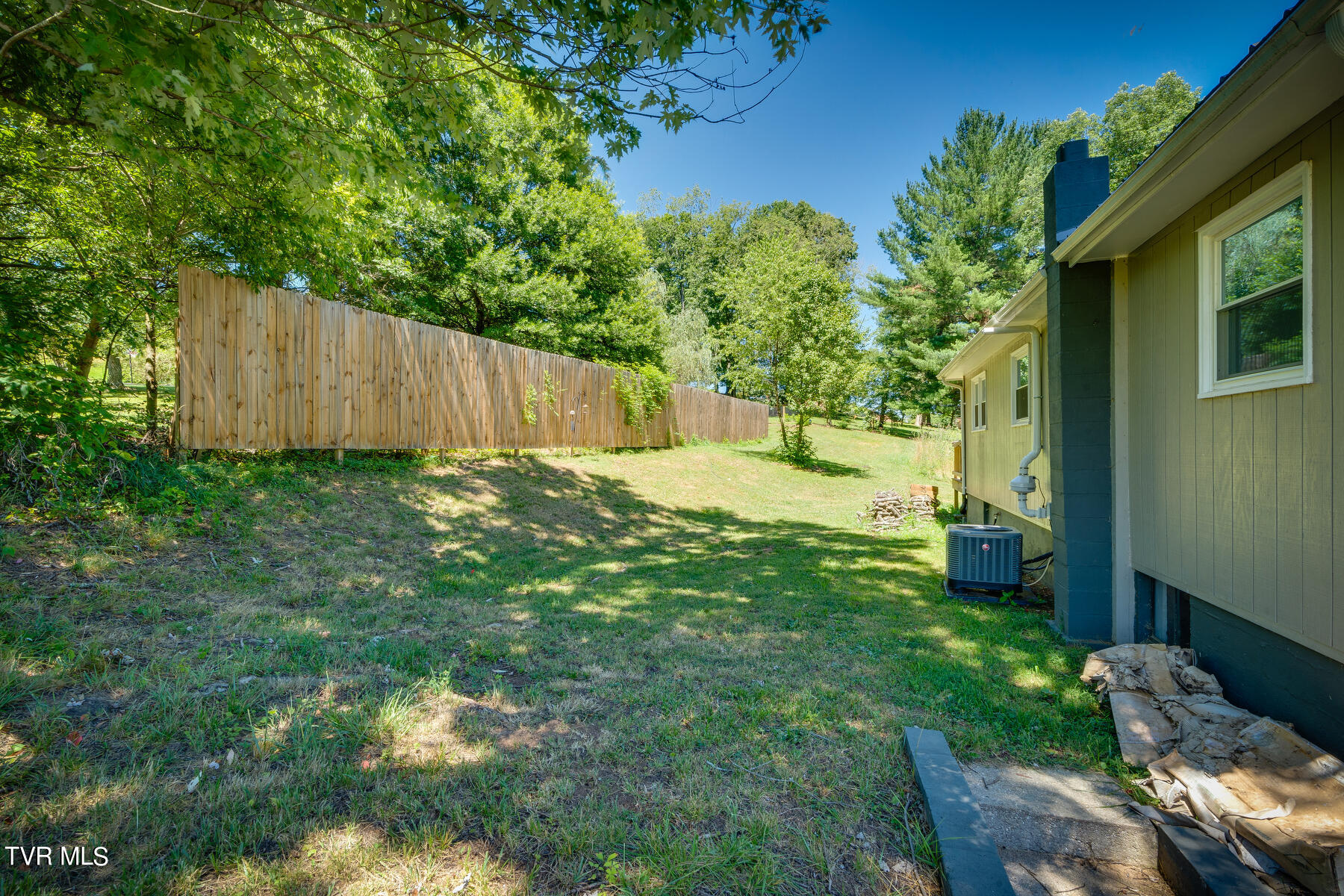 1295 Reedy Creek Road Bristol, TN 37620 - Photo 28 of 42 028