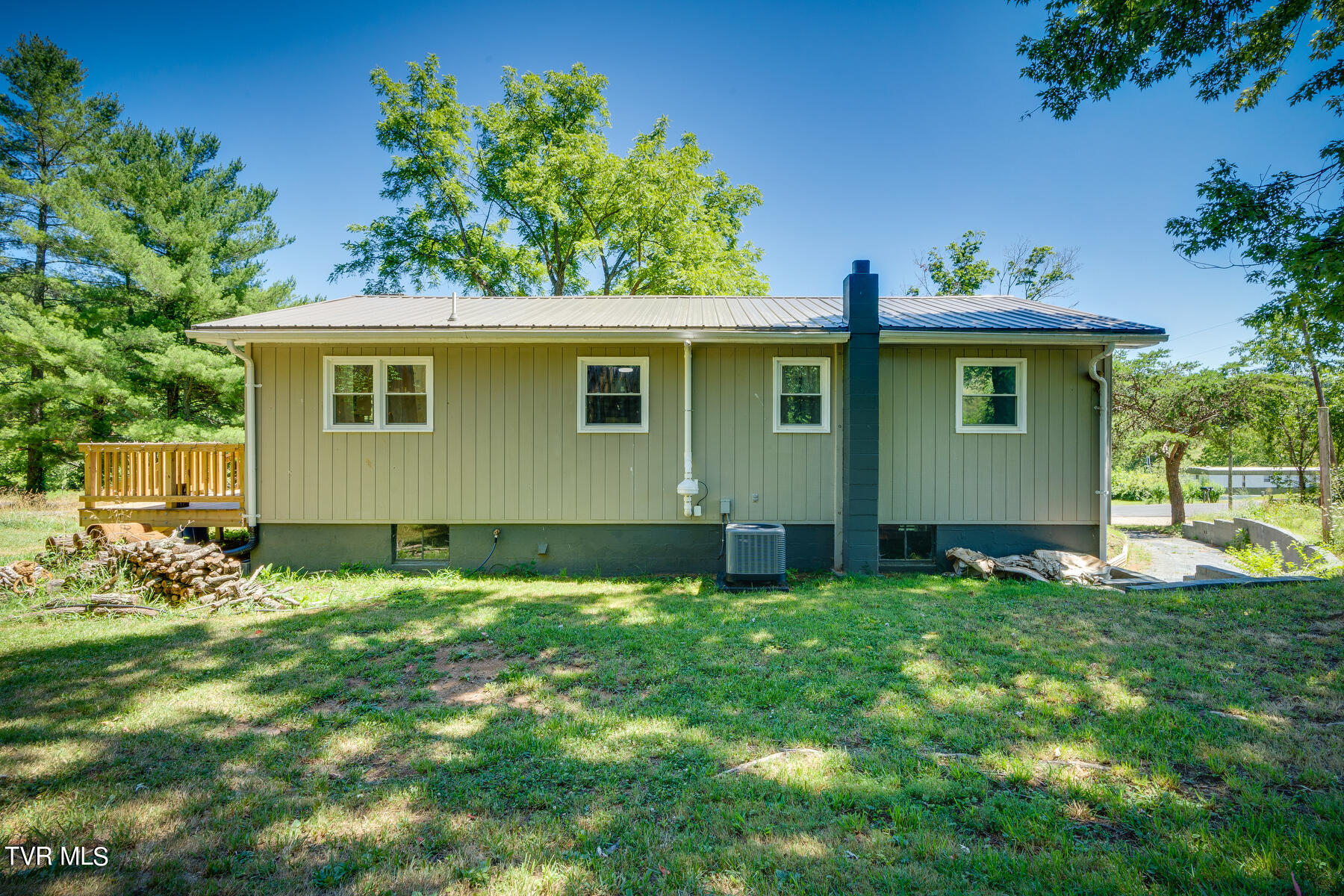 1295 Reedy Creek Road Bristol, TN 37620 - Photo 30 of 42 030