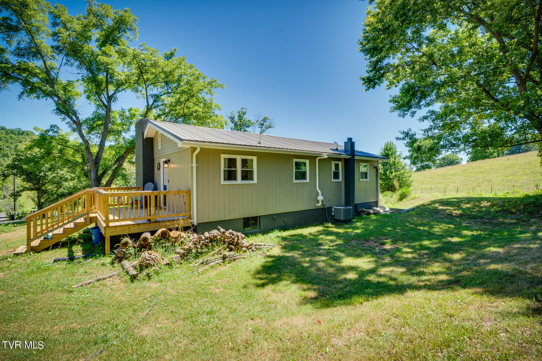 1295 Reedy Creek Road Bristol, TN 37620 - Photo 31 of 42 031