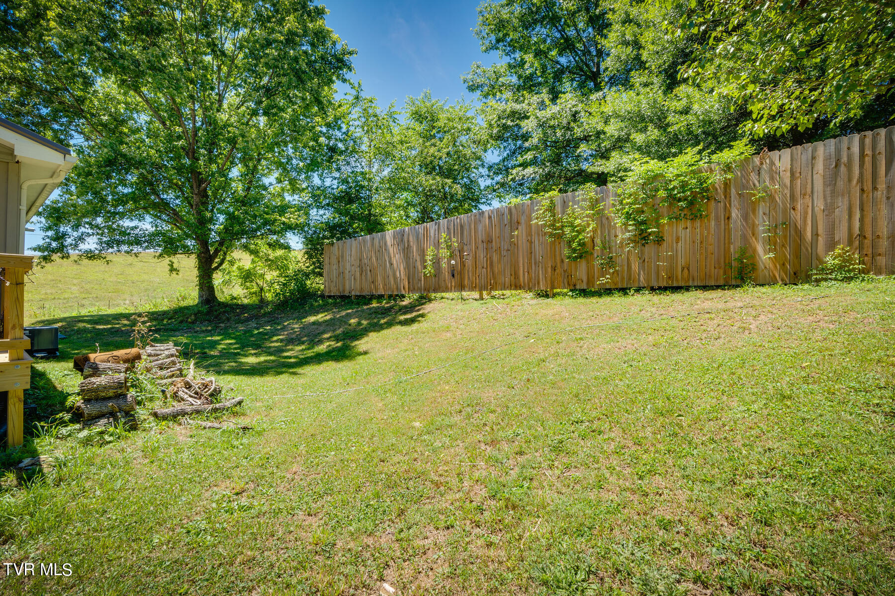 1295 Reedy Creek Road Bristol, TN 37620 - Photo 32 of 42 032
