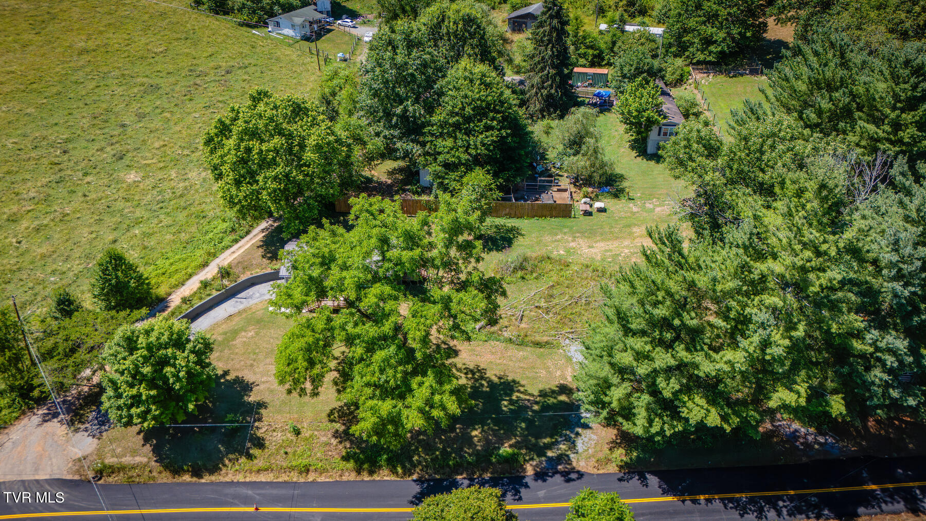 1295 Reedy Creek Road Bristol, TN 37620 - Photo 36 of 42 101