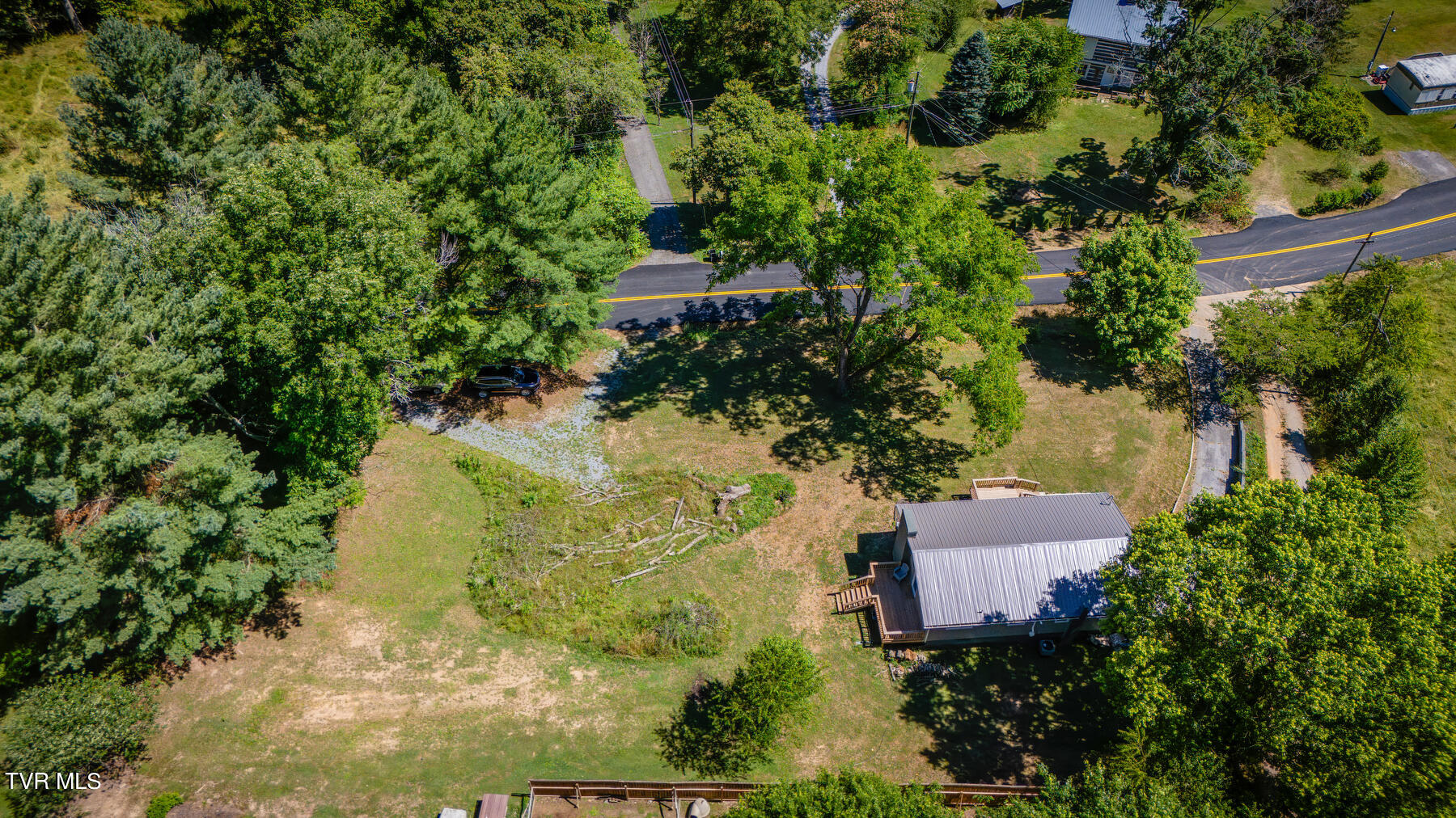 1295 Reedy Creek Road Bristol, TN 37620 - Photo 38 of 42 103