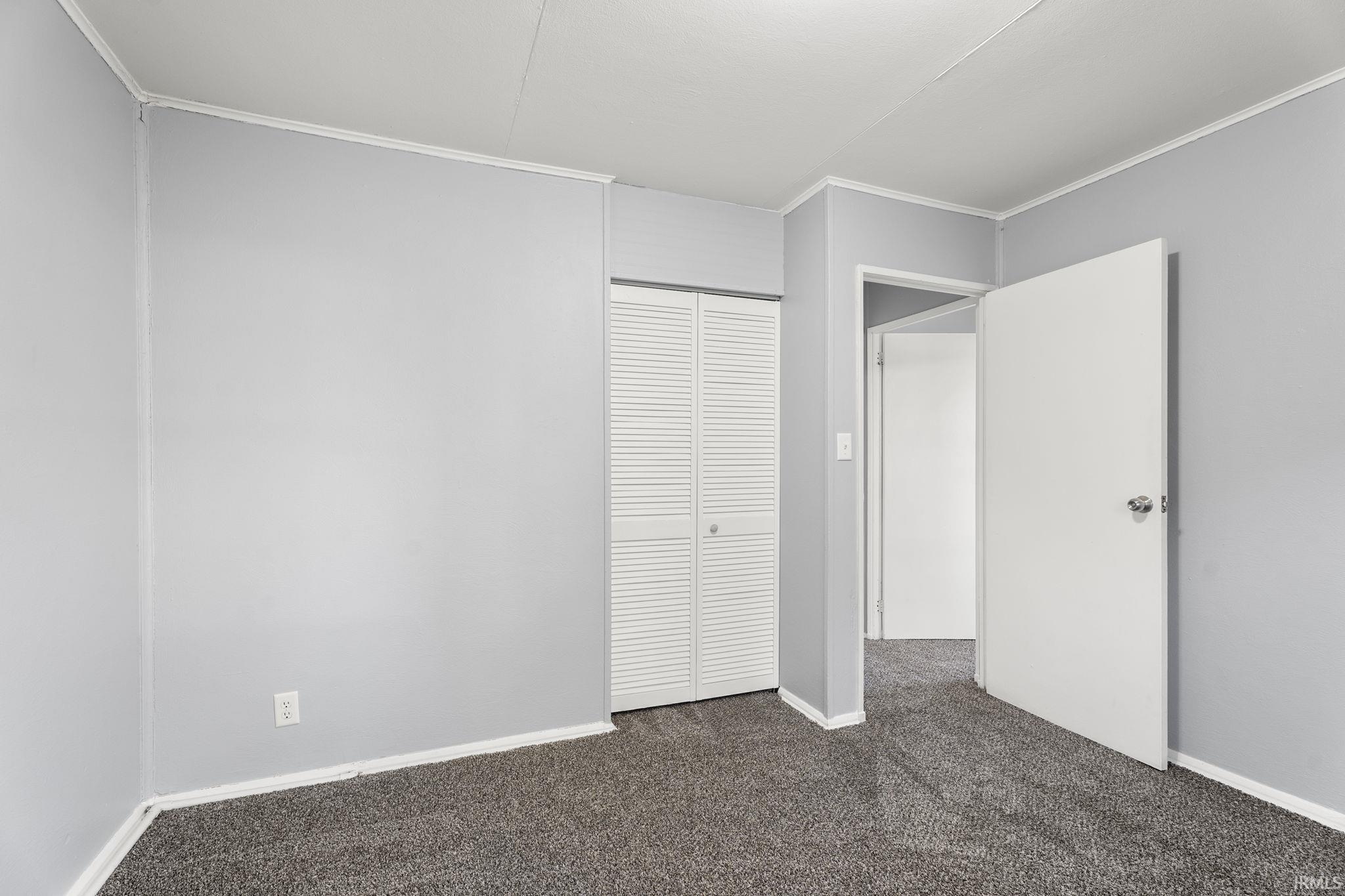 6211 Southcrest Road Fort Wayne, IN 46816 - Photo 17 of 36