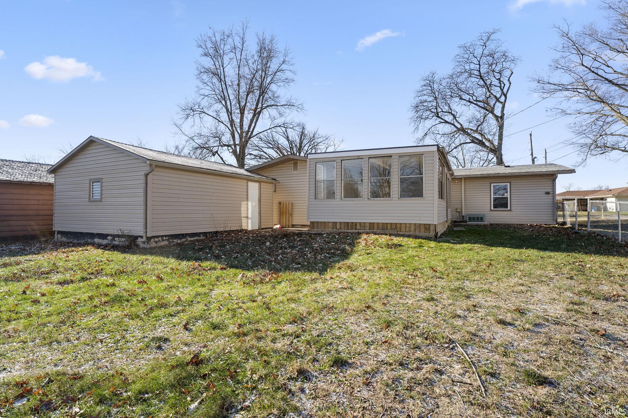 6211 Southcrest Road Fort Wayne, IN 46816 - Photo 34 of 36