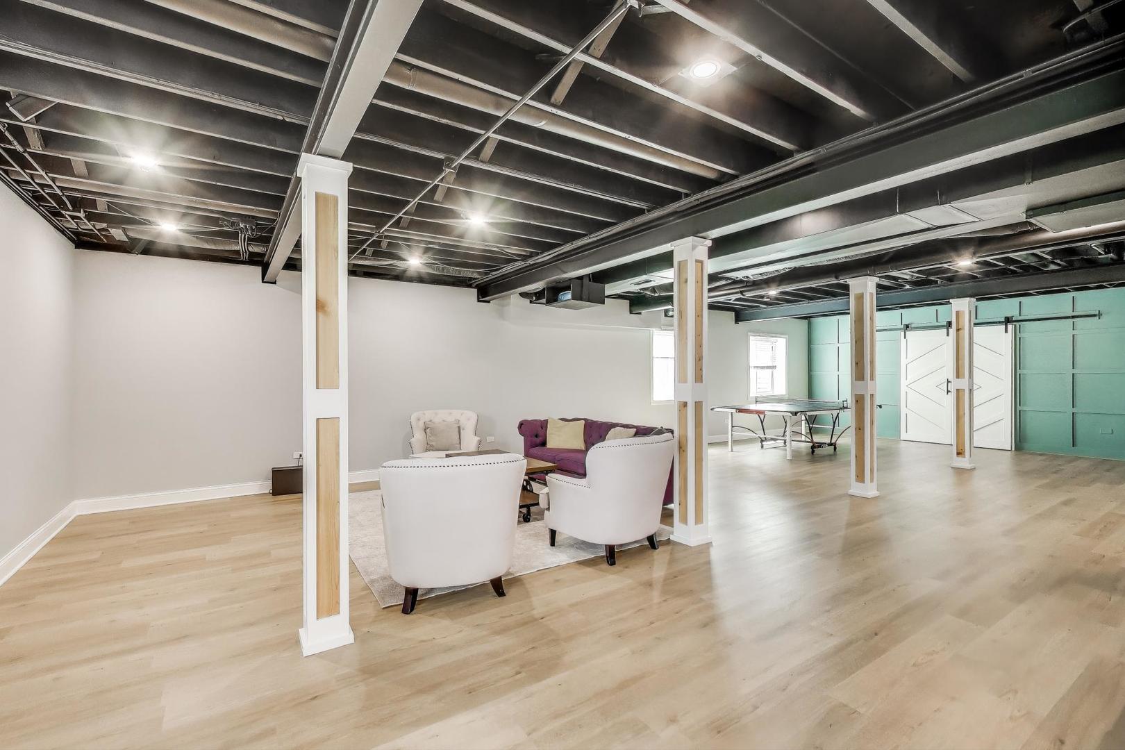 1064 Ridgeview Drive Inverness, IL 60010 - Photo 32 of 48 a view of a room with wooden floor
