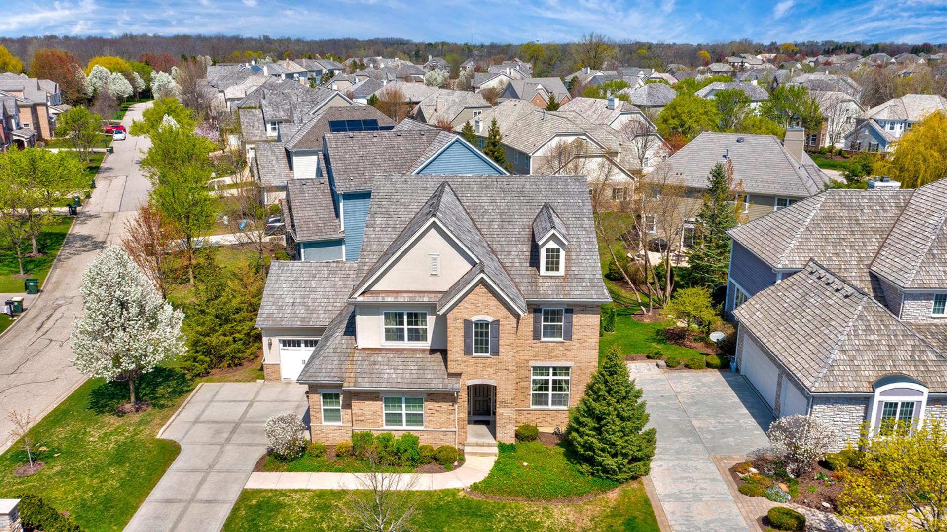 1064 Ridgeview Drive Inverness, IL 60010 - Photo 43 of 48 an aerial view of multiple houses with a yard