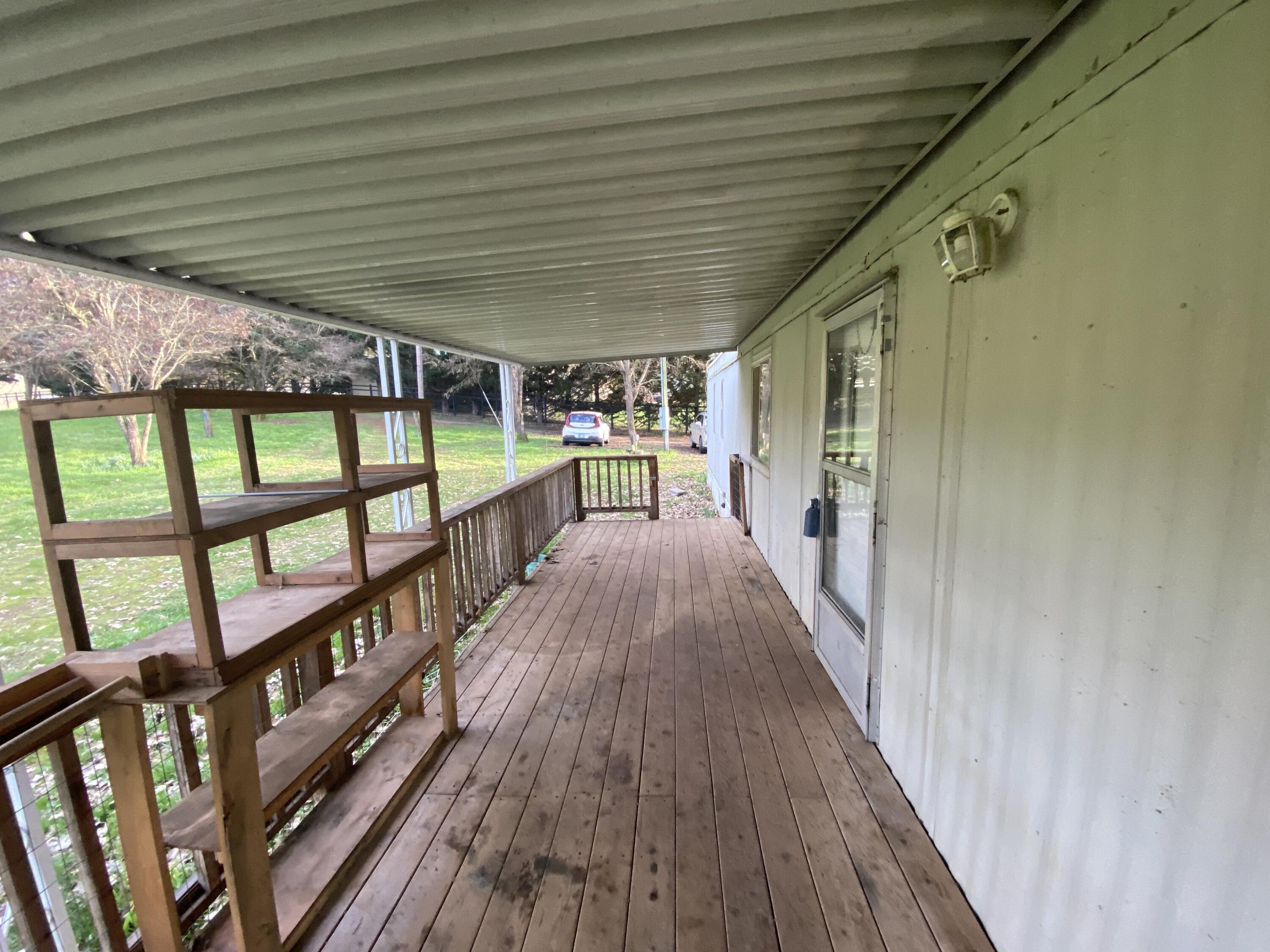 9077 North Applegate Road Grants Pass, OR 97527 - Photo 24 of 27 IMG_0647