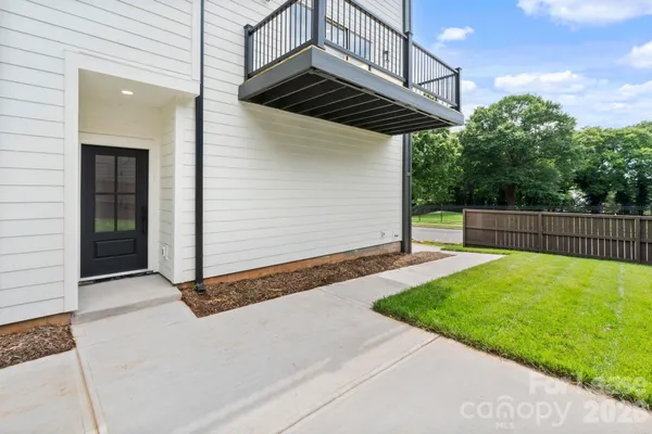 $3,650 | 129 French Street, Unit A, Charlotte, NC 28216