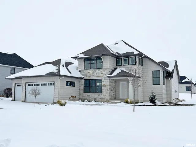 $889,900 | 6501 Blackbird Lane, Bettendorf, IA 52722