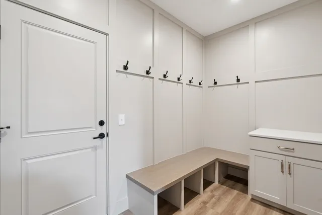 $889,900 | 6501 Blackbird Lane, Bettendorf, IA 52722