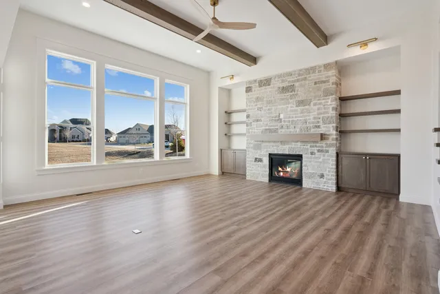 $889,900 | 6501 Blackbird Lane, Bettendorf, IA 52722