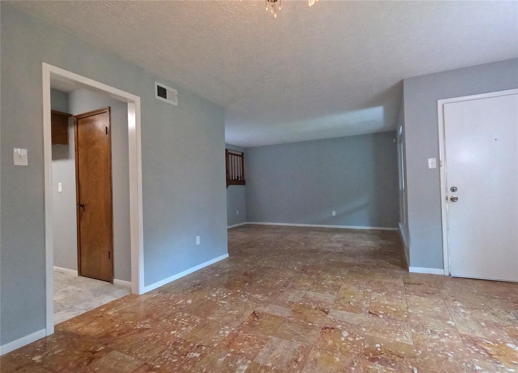 11712 South Kirkwood Road Houston, TX 77477 - Photo 13 of 30 Formal Living