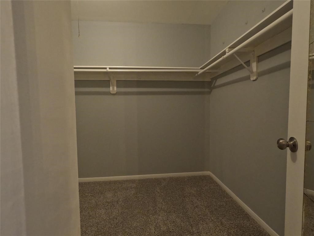 11712 South Kirkwood Road Houston, TX 77477 - Photo 19 of 30 Primary Closet