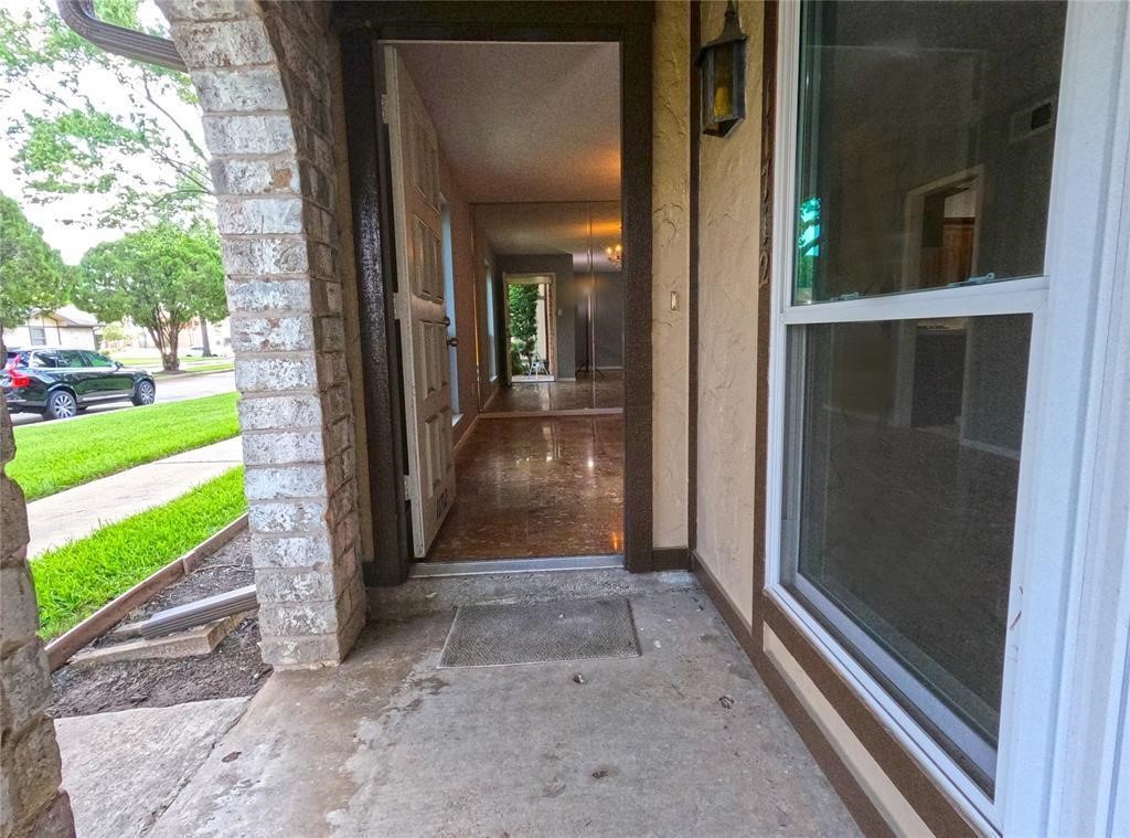 11712 South Kirkwood Road Houston, TX 77477 - Photo 3 of 30